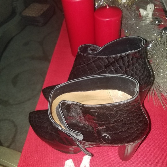 Ankle Boots - Picture 2 of 6